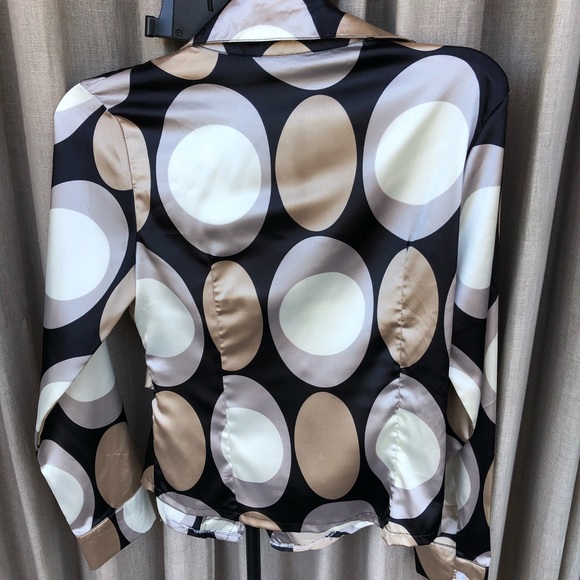 Beautiful Fitted blouse - Picture 3 of 3